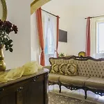 Victorian House Bed & Breakfast