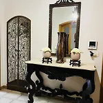 Victorian House 3* Lecce