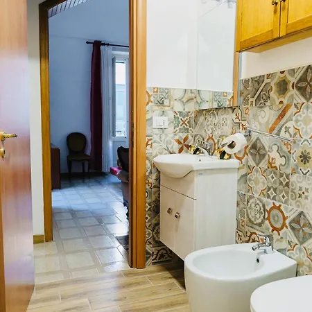 לינה וארוחת בוקר Victorian House