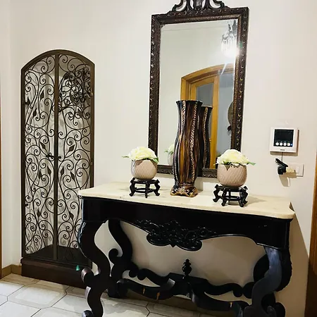 Victorian House 3* Lecce