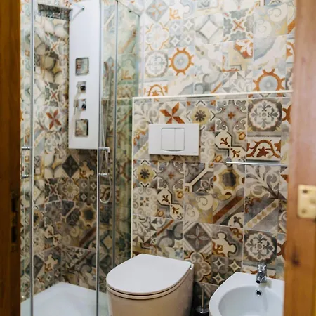 Victorian House Bed & Breakfast 3*